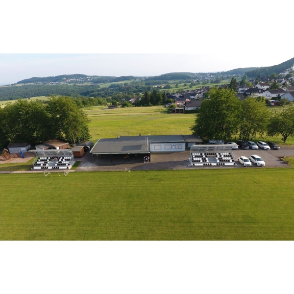 Feste Tribüne mit Kunststoffsitzen und Setzstufen, Typ TSD 200