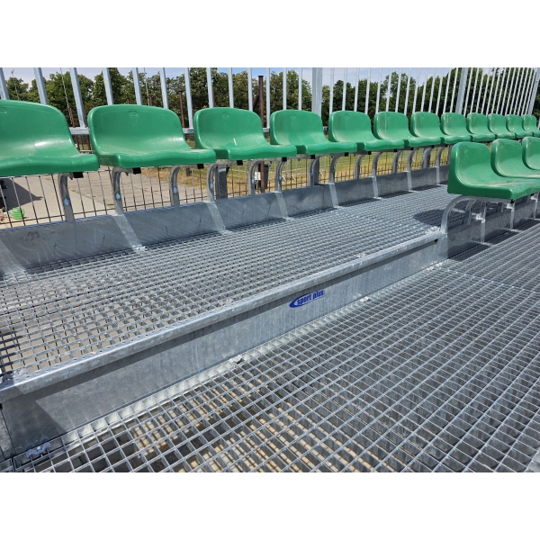 Feste Tribüne mit Kunststoffsitzen und Setzstufen, Typ TZZ