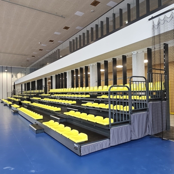 Teleskopische Klapptribünen TT-BETA-PN, Kunststoffsitze