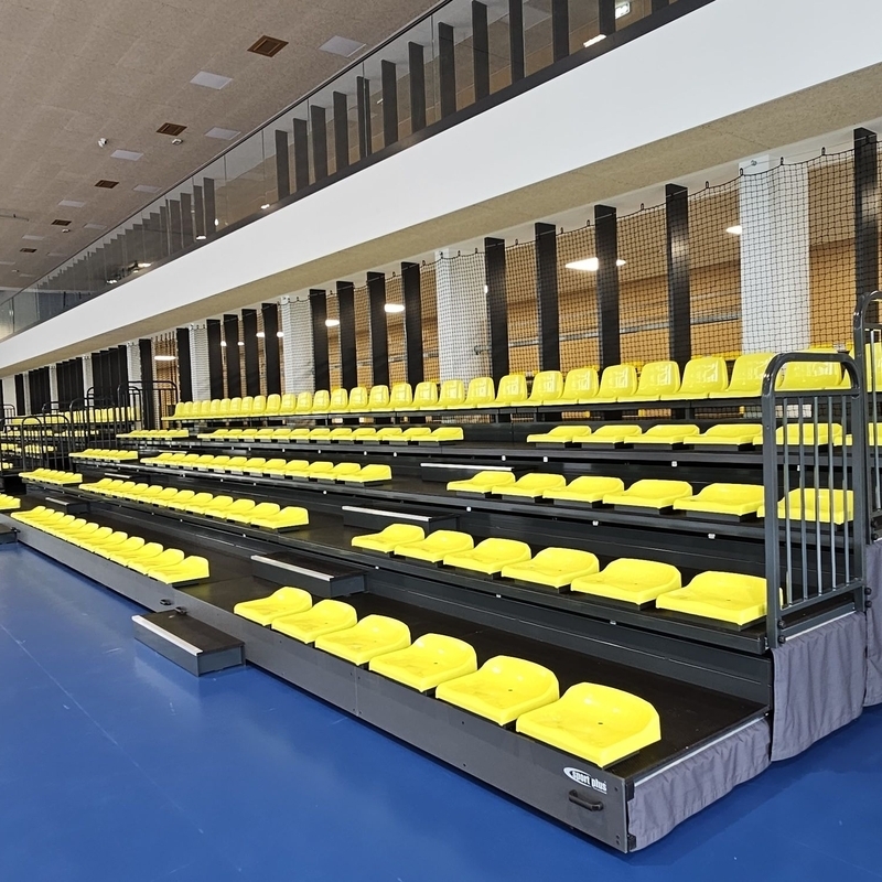 Teleskopische Klapptribünen TT-BETA-PN, Kunststoffsitze