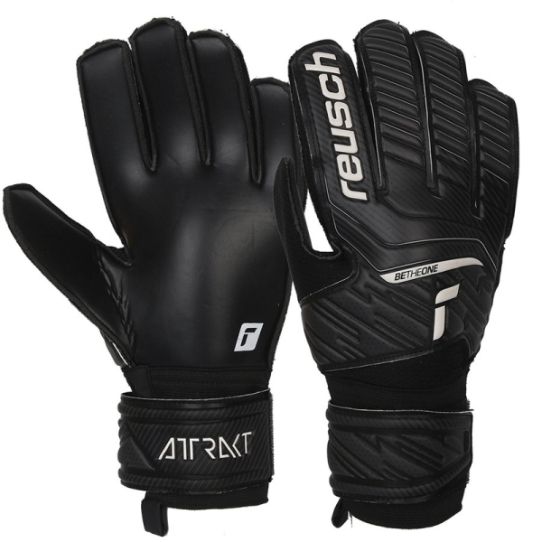 Reusch Attrakt Solid goalkeeper gloves, black color