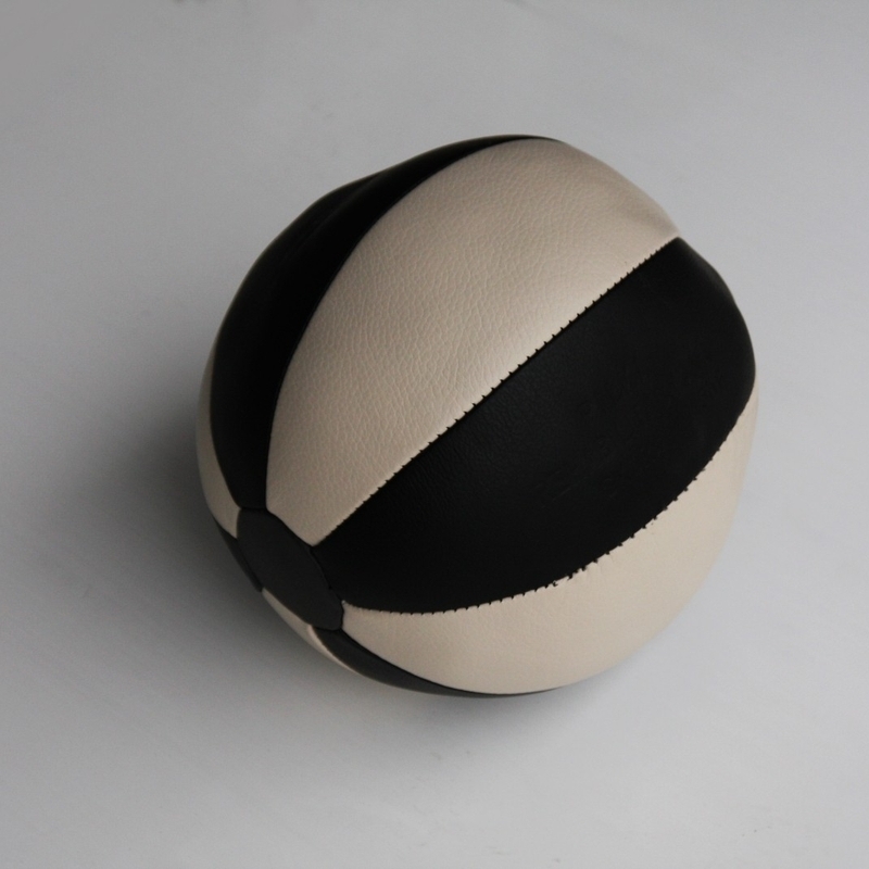 Medicine ball 2 kg, natural leather