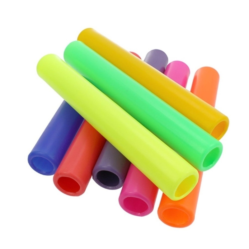 Plastic relay baton