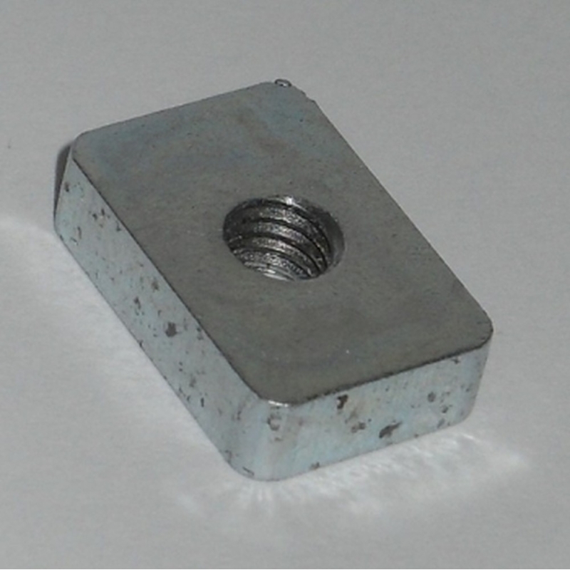 Threaded cube for hook with screw