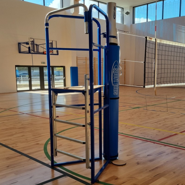 Volleyball referee stand foldable with adjustable platform height,