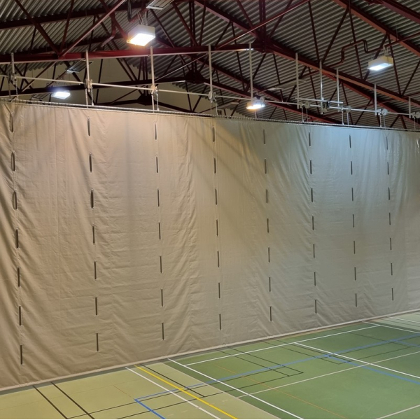 Hebevorhang, Umzäunung PVC