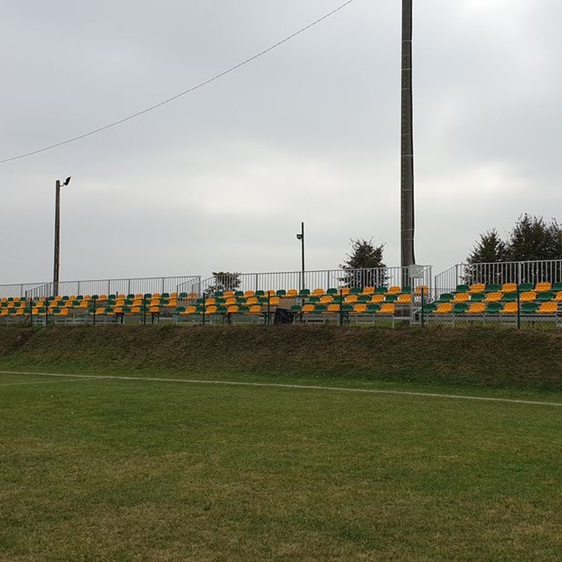 Feste Tribüne mit Kunststoffsitzen TZ300