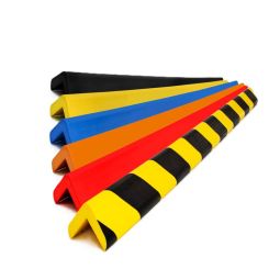 Ochranný rohový nárazník. Tvar L. Rozměry 1000 mm, 50x50 mm.