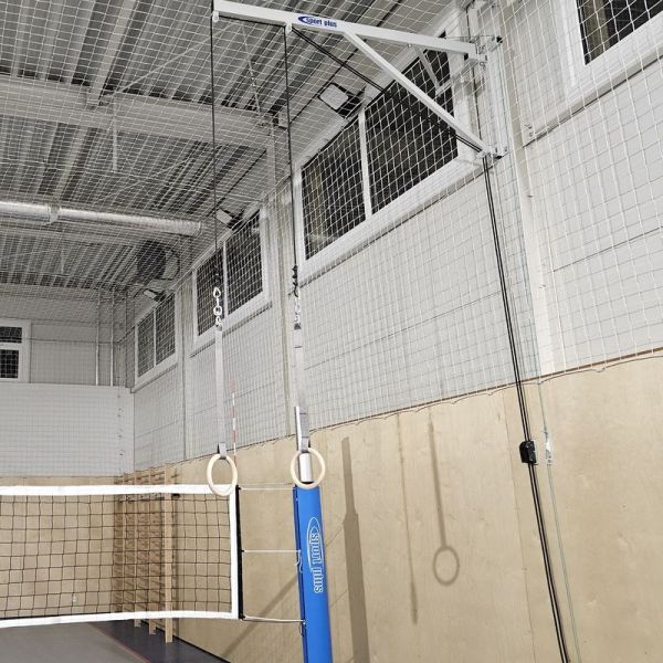 Klappbare Wandhalterung zur Befestigung von Gymnastikrädern