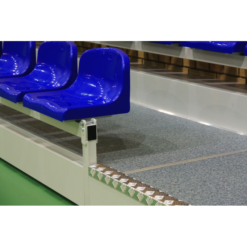Feste Tribüne mit Kunststoffsitzen und Setzstufen - Typ TWZ