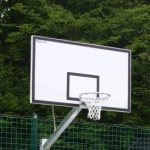 Körbe mit 105x180 cm Outdoor-Board