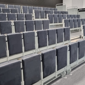 Teleskoptribünen für das Auditorium
